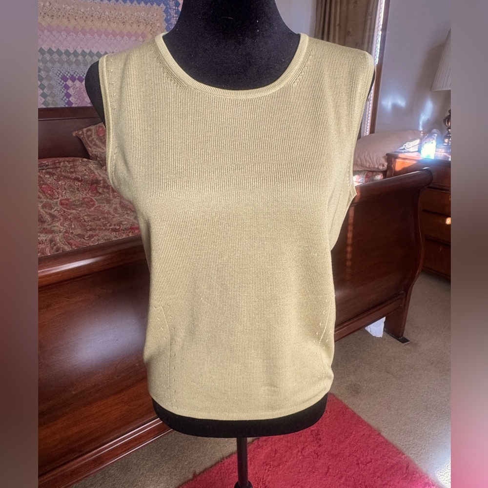 Barry BRICKEN celery colored silk sweater. .